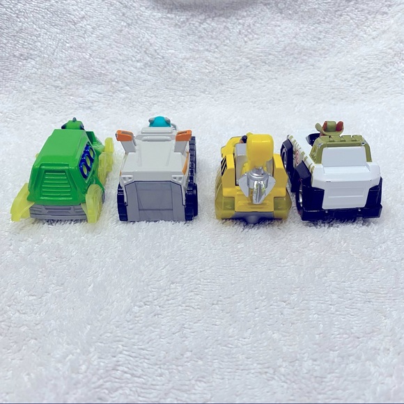 Paw Patrol True Metal Die-Cast Vehicles Set of 4 - Includes Everest - Picture 4 of 4